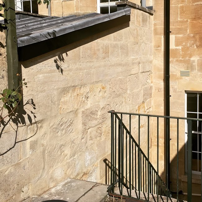 Bath stone cleaning in bath