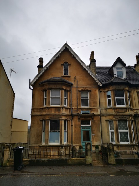 Bath stone cleaning in bath